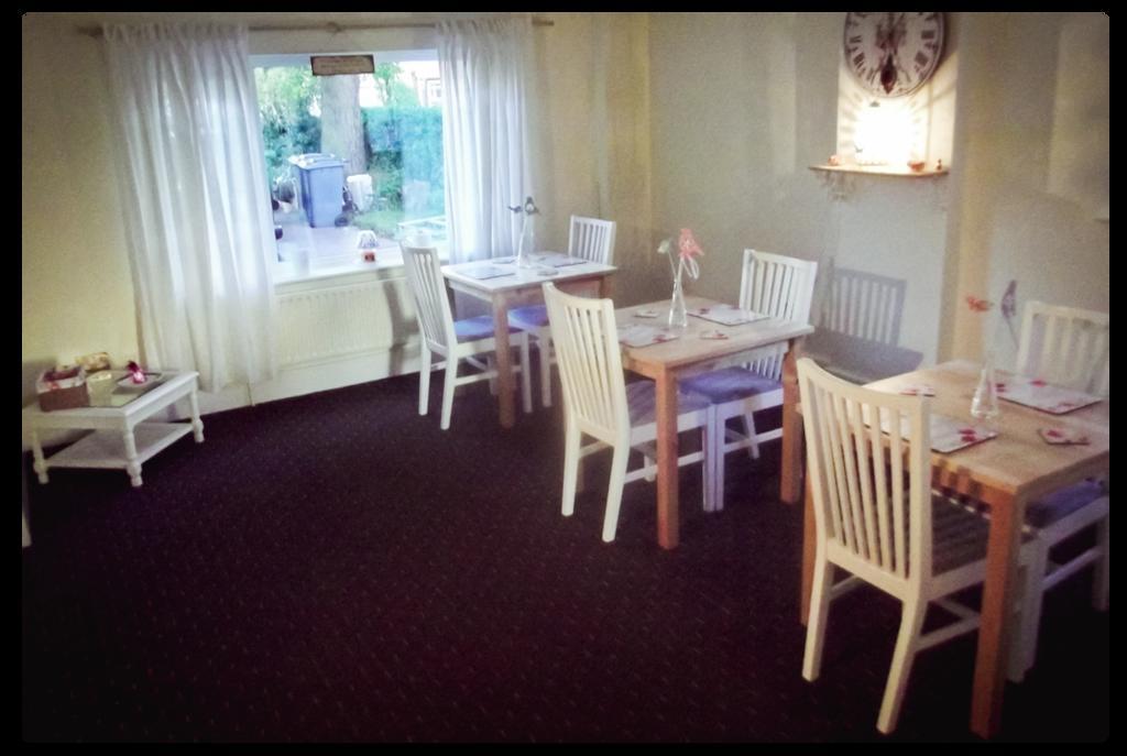 Broad Oaks B&B Solihull Ngoại thất bức ảnh