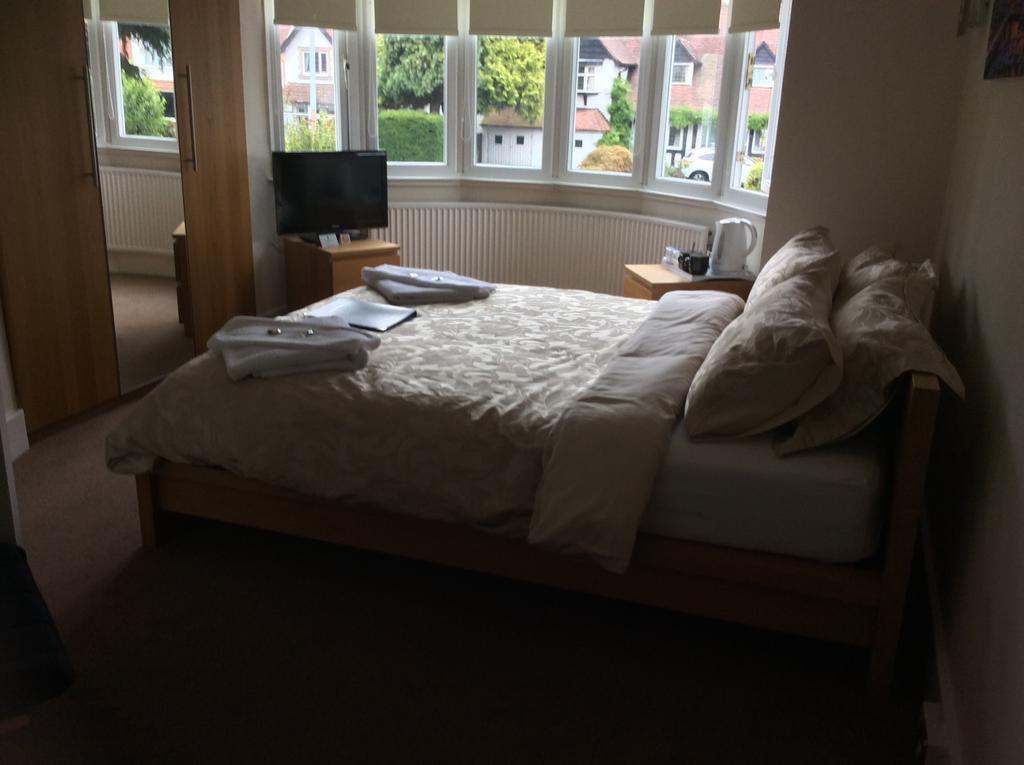 Broad Oaks B&B Solihull Ngoại thất bức ảnh