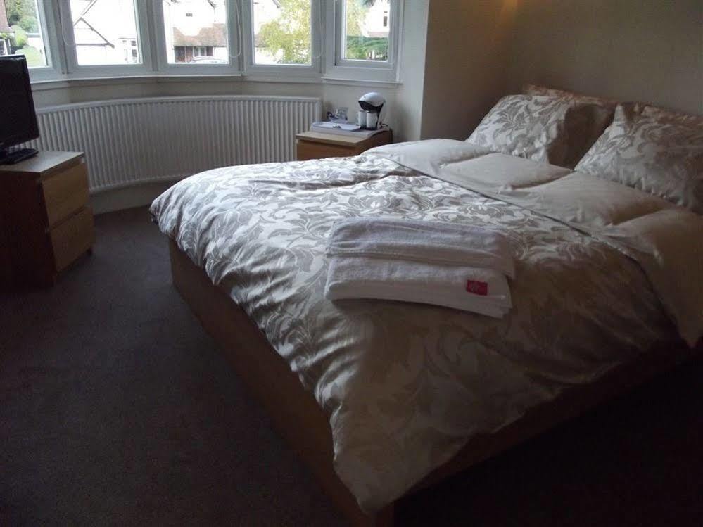 Broad Oaks B&B Solihull Ngoại thất bức ảnh
