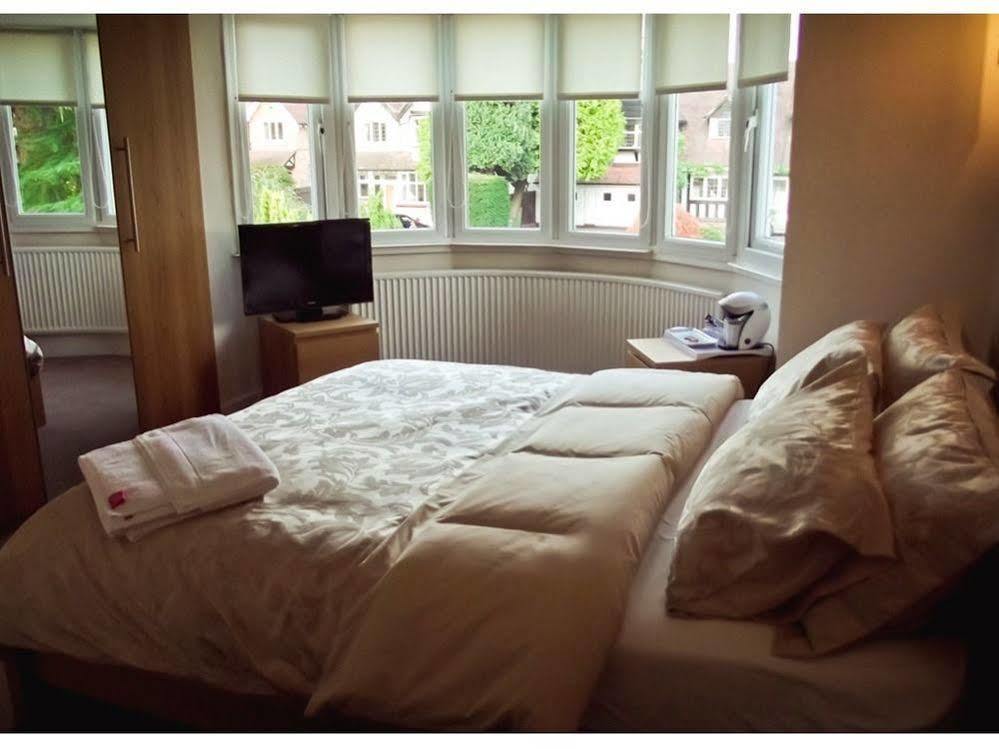 Broad Oaks B&B Solihull Ngoại thất bức ảnh
